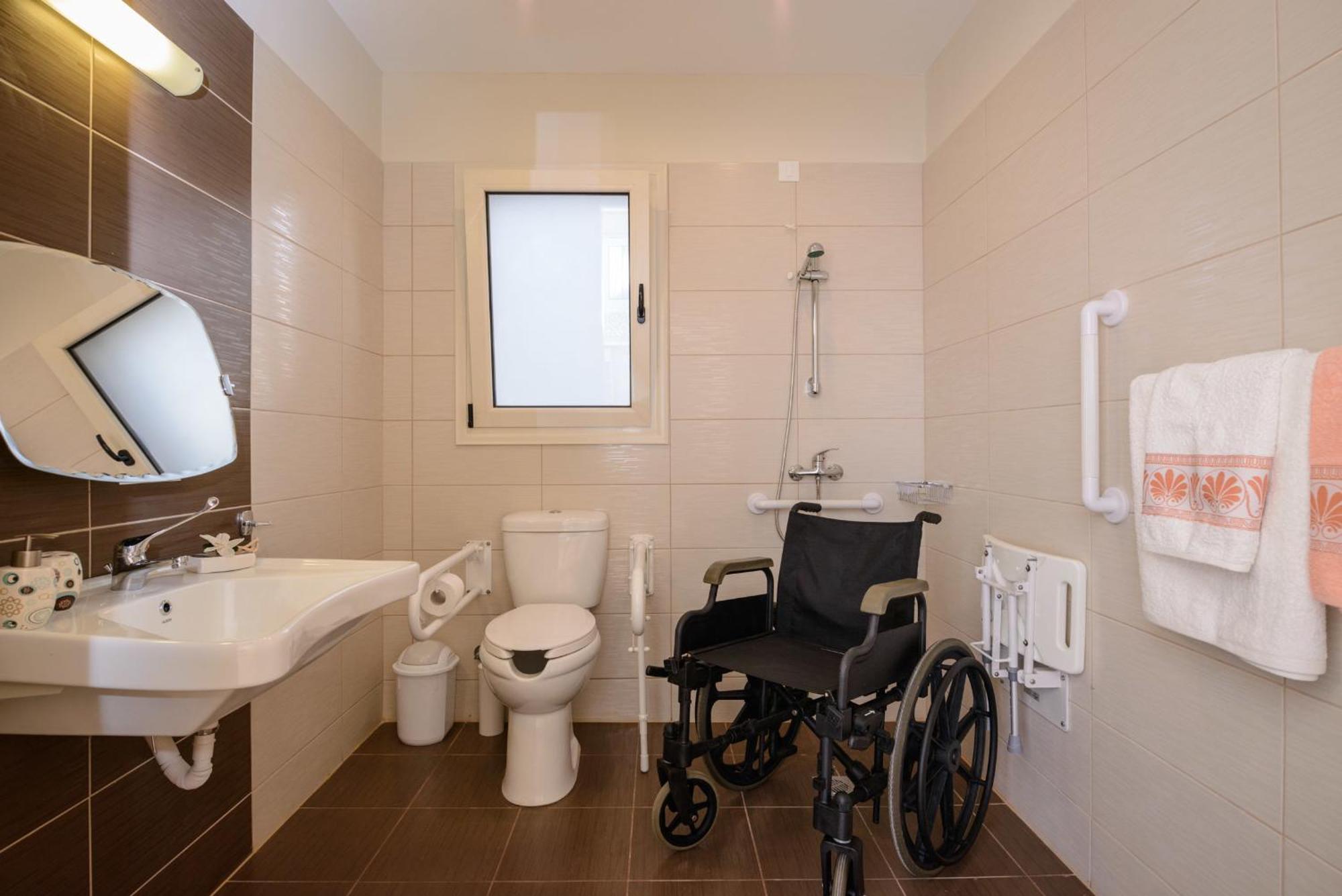 Aksos Suites Accessible Accommodation Agia  Cameră foto